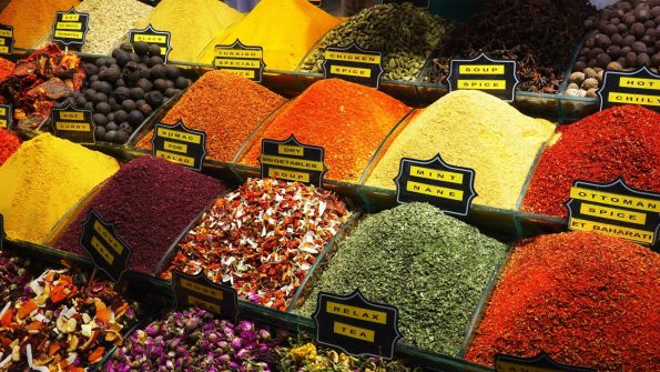 Affordable souvenirs in Dubai –saffron and spices